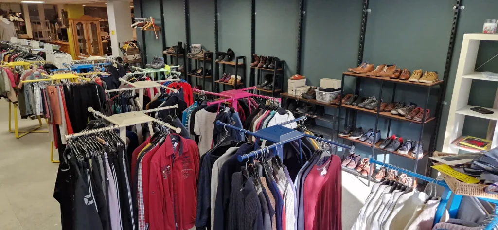 kringloop-winkel-dongen-kleding-schoenen